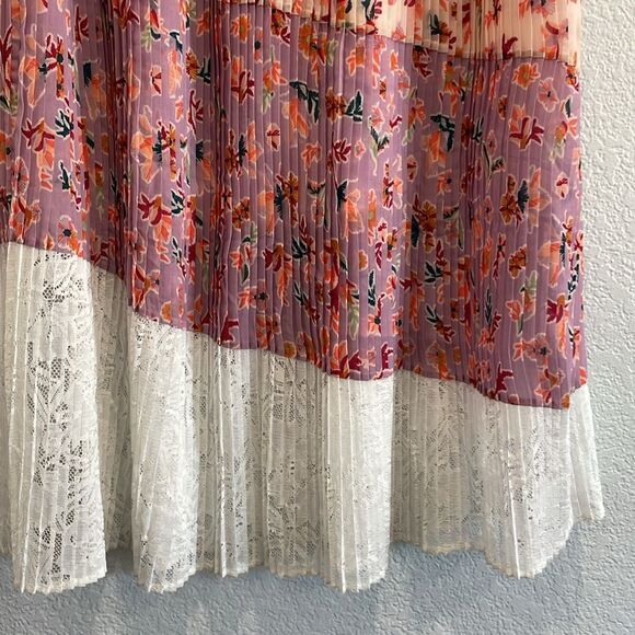 Laia Anthropologie Floral Tiered Asymmetrical Lined Midi Skirt Size Medium - Picture 3 of 9